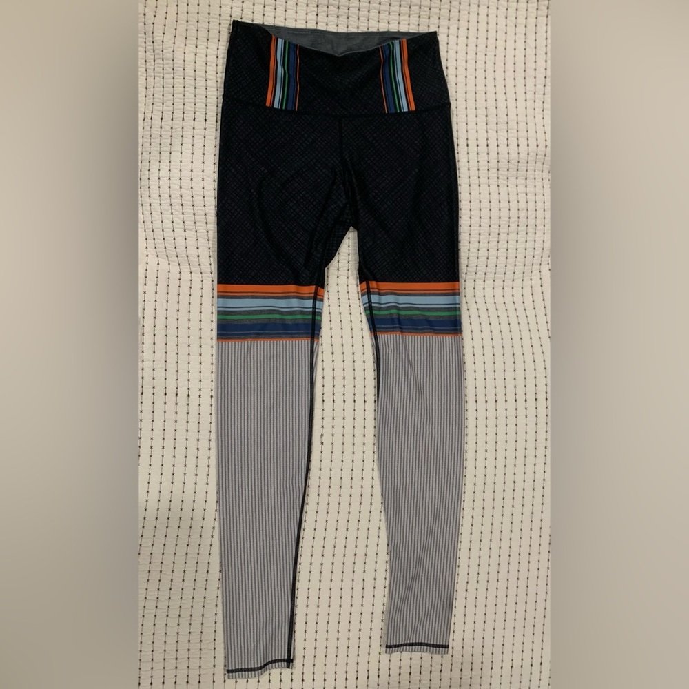 Yoga Democracy Leggings size Large